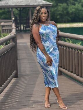 Pear Culture Blue Abstract Open Back Maxi Dress L